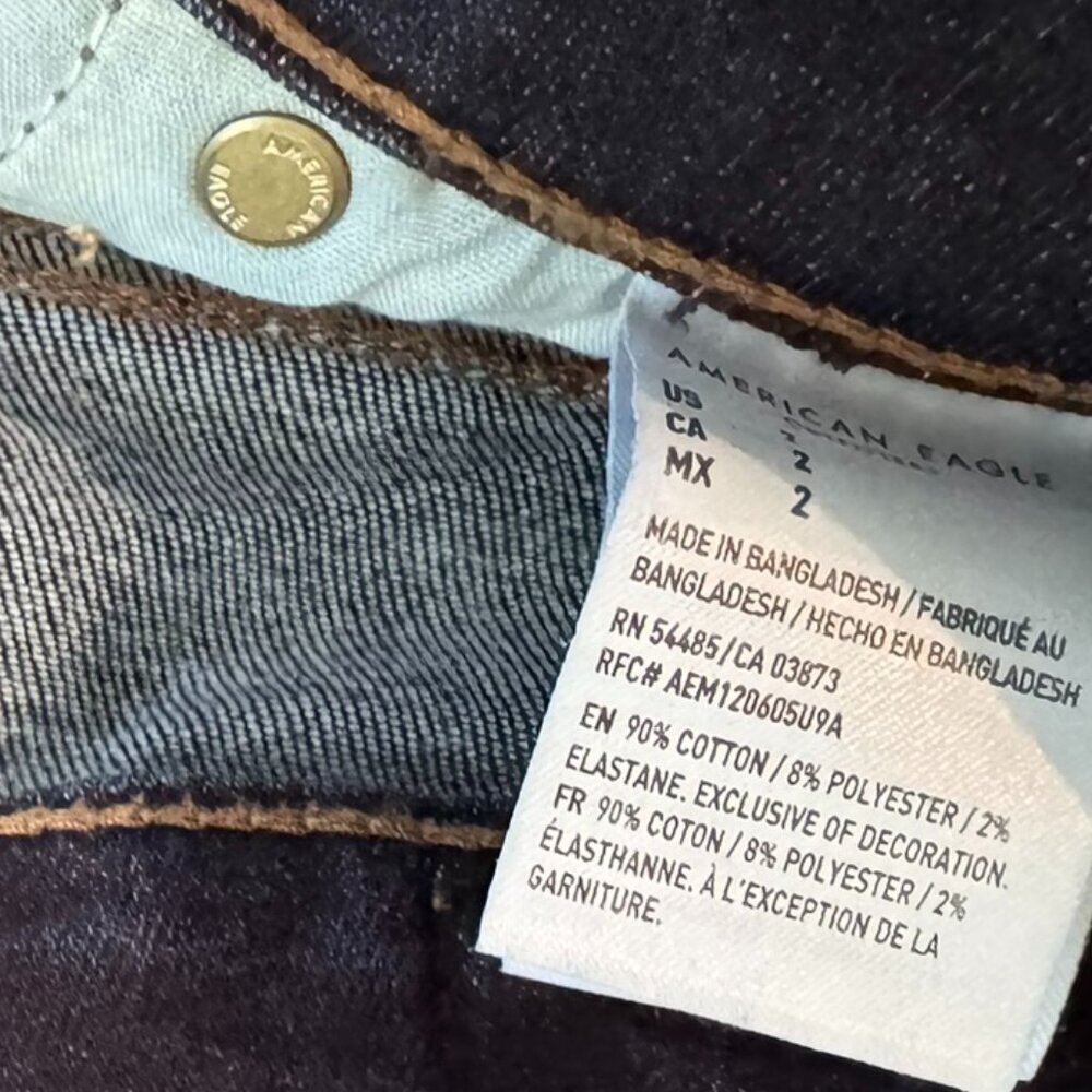 American Eagle Jean Shorts Women Size 2 - Picture 3 of 4